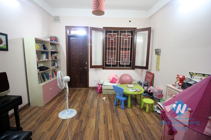 06 bedrooms, 06 bathrooms house for rent in Cau Giay district 